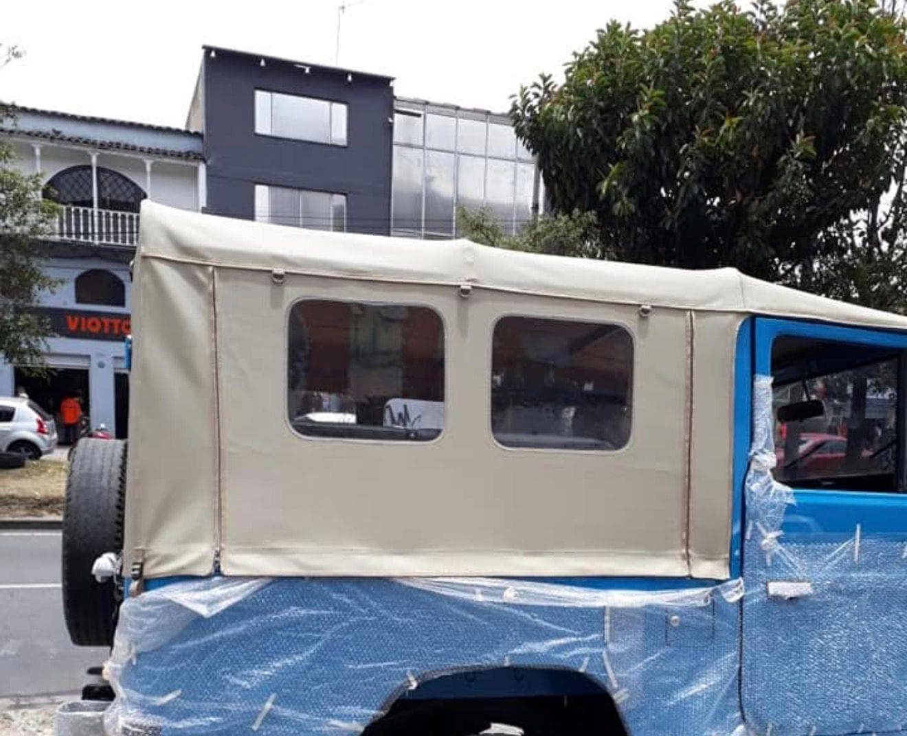 Beige soft top Toyota Land Cruiser BJ40 / BJ42 / FJ40